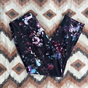 Black Artistic Floral Leggings for Athleisure